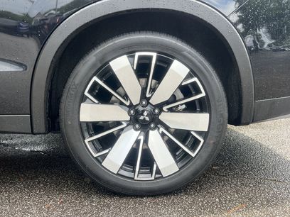 Used 2025 Mitsubishi Outlander SE