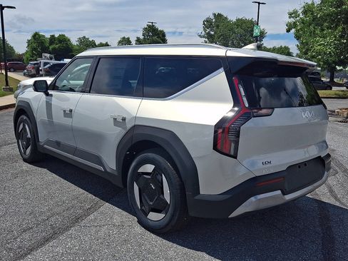 New 2026 Kia EV9 Wind AWD/4WD image 4