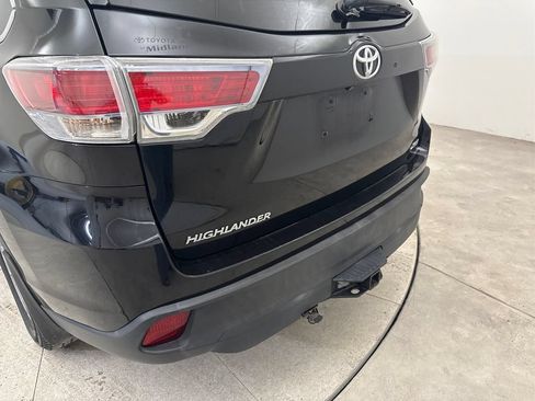 Used 2015 Toyota Highlander XLE FWD image 22