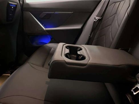 Used 2025 BMW i5 eDrive40i image 65