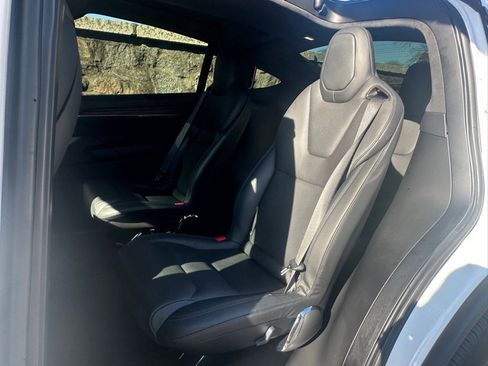 Used 2023 Tesla Model X image 45