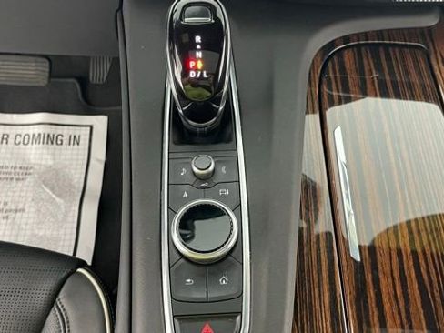 Used 2022 Cadillac Escalade ESV Premium Luxury image 40