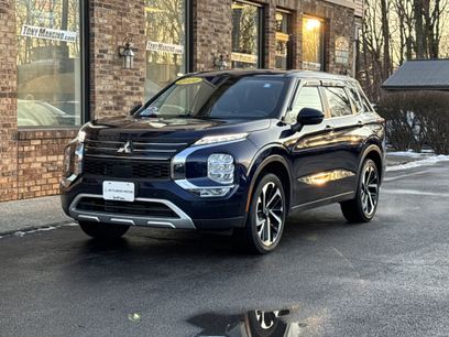 Used 2024 Mitsubishi Outlander SE
