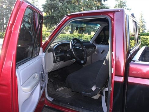 Used 1994 Ford F150 2WD Regular Cab image 5