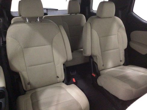 Used 2023 Chevrolet Traverse LT image 23