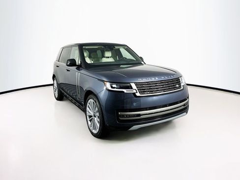 New 2026 Land Rover Range Rover Long Wheelbase SE image 3