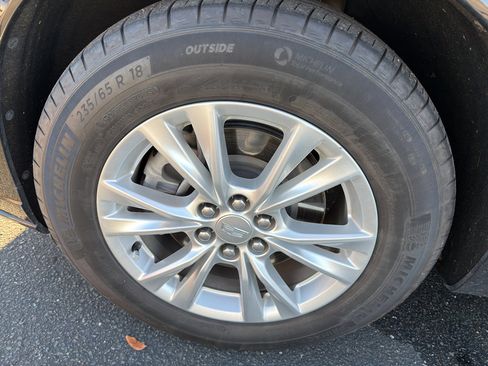 Used 2023 Cadillac XT6 Luxury image 5