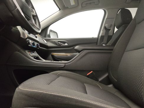 Used 2020 GMC Acadia SLE w/ Driver Convenience Package FWD image 17