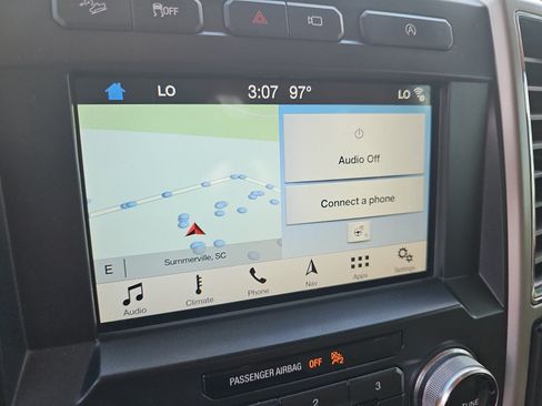 Used 2018 Ford F150 Lariat w/ Equipment Group 502A Luxury AWD/4WD image 18
