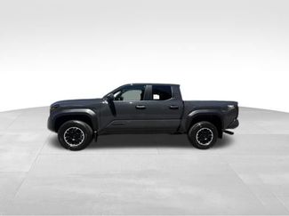 New 2026 Toyota Tacoma TRD Off-Road AWD/4WD video 2