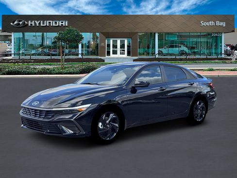 New 2026 Hyundai Elantra Sport image 2