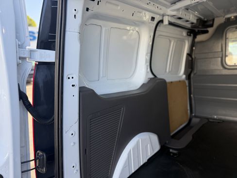 Used 2022 Ford Transit Connect XL image 10