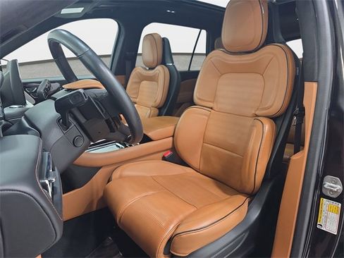 Certified 2023 Lincoln Aviator Black Label w/ Dynamic Handling Package image 12