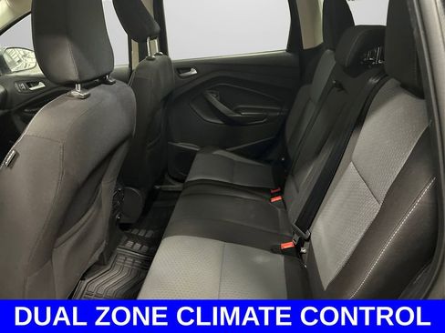 Used 2019 Ford Escape SE image 10
