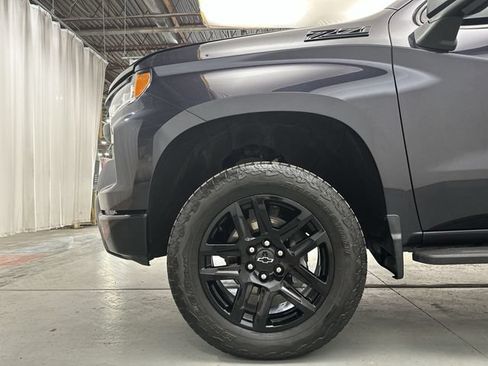 Used 2024 Chevrolet Silverado 1500 LT Trail Boss w/ LT Trail Boss Premium Package AWD/4WD image 21