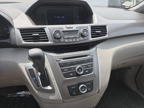 Used 2016 Honda Odyssey LX image 14