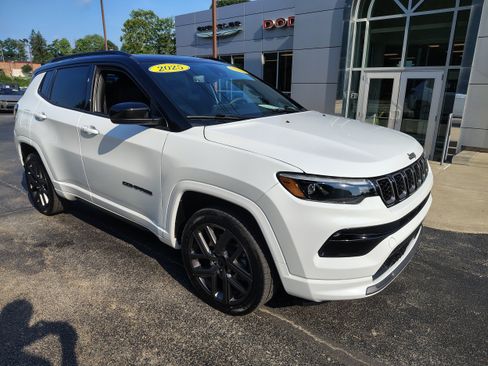 Certified 2025 Jeep Compass Limited w/ High Altitude Package AWD/4WD image 2