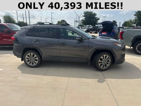 Used 2021 Toyota RAV4 XLE Premium FWD image 2