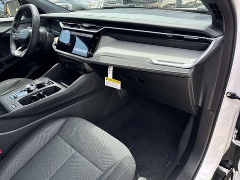New 2026 Jeep Cherokee Laredo AWD/4WD image 15