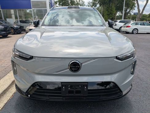 Certified 2025 Volvo EX90 Ultra AWD/4WD image 9
