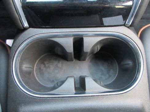 Used 2024 GMC Canyon AT4 w/ Technology Package image 32