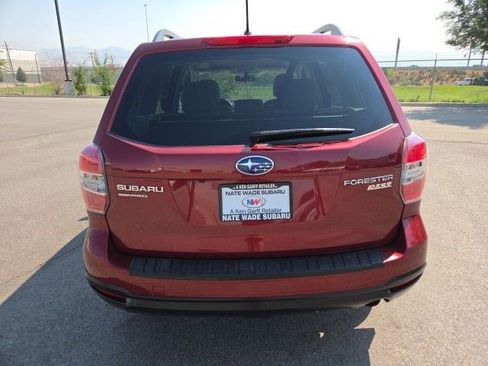 Used 2015 Subaru Forester 2.5i Premium w/ All-Weather Package AWD/4WD image 4