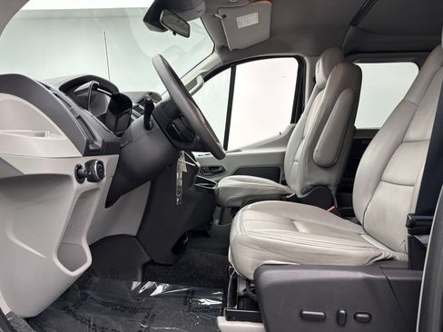 Used 2015 Ford Transit 150 130 Low Roof w/ Exterior Upgrade Package RWD image 18