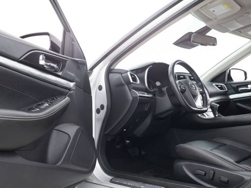 Used 2020 Nissan Maxima 3.5 SV w/ Floor Mat Group FWD image 24