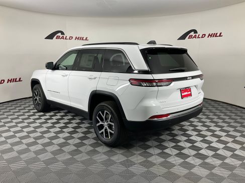 New 2025 Jeep Grand Cherokee Limited image 4