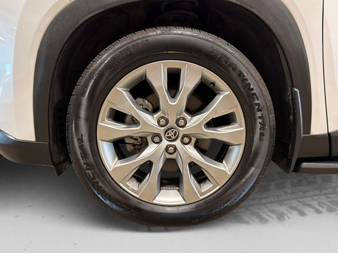 Used 2025 Toyota Grand Highlander AWD image 26