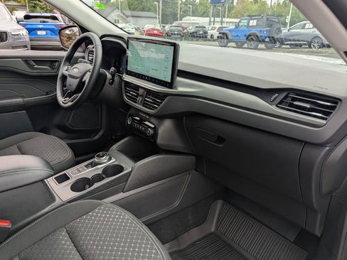 Used 2025 Ford Escape Active AWD/4WD image 37