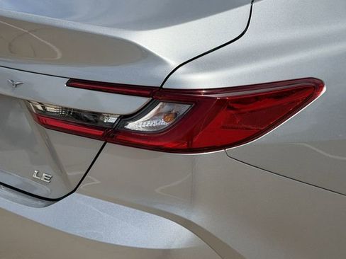 Used 2025 Toyota Camry LE image 7