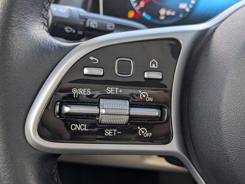 Used 2020 Mercedes-Benz GLB 250 4MATIC image 28