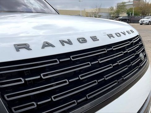Used 2023 Land Rover Range Rover Long Wheelbase SE AWD/4WD image 33