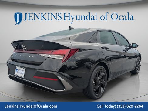 New 2026 Hyundai Elantra SEL Sport FWD image 5