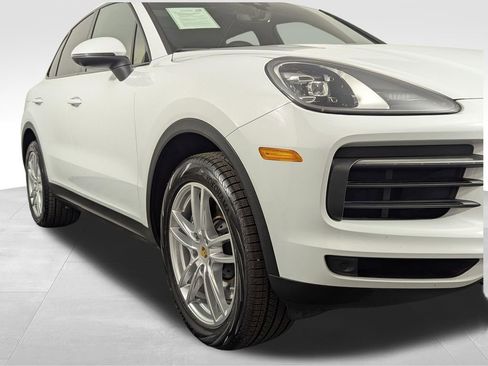 Used 2022 Porsche Cayenne AWD/4WD image 53