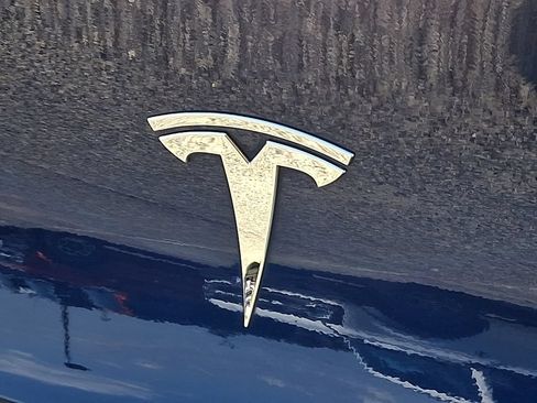 Used 2021 Tesla Model Y Long Range AWD/4WD image 33