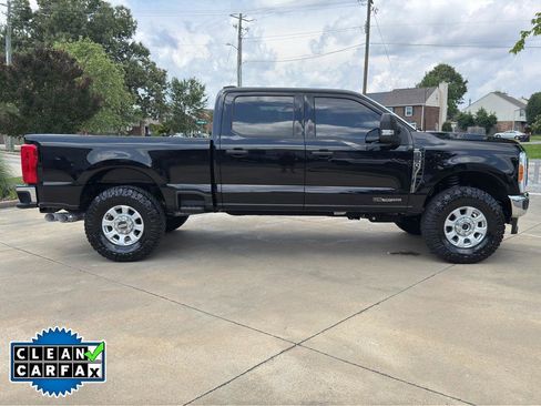 Used 2023 Ford F250 XLT AWD/4WD image 2