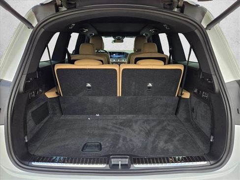 Used 2025 Mercedes-Benz GLS 450 4MATIC image 6