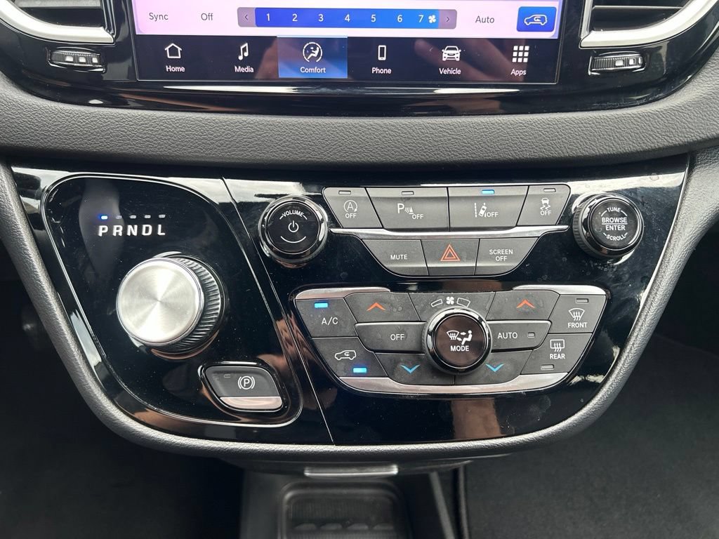 Used 2025 Chrysler Pacifica Select FWD image 30