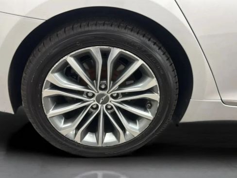 Used 2016 Hyundai Genesis 3.8 w/ Option Group 02 RWD image 33