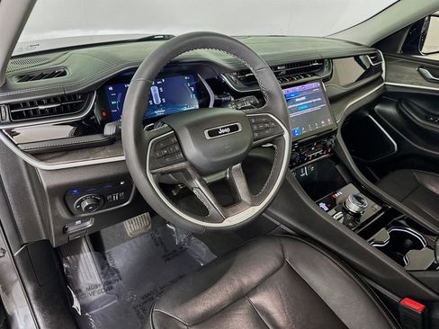 Used 2022 Jeep Grand Cherokee Limited 4xe image 10