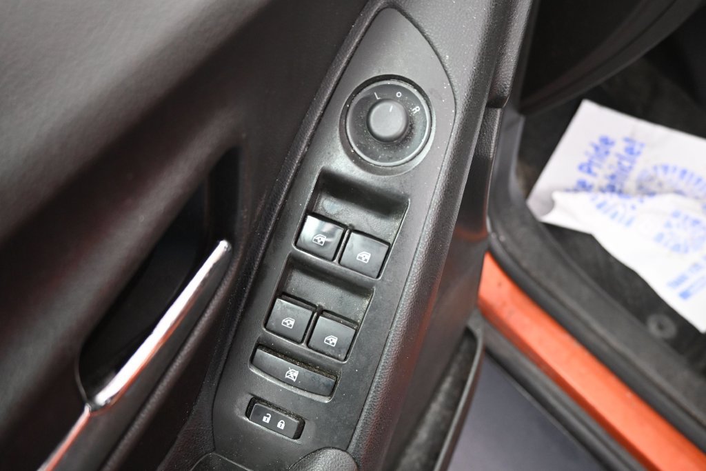Used 2016 Chevrolet Trax LT FWD image 27