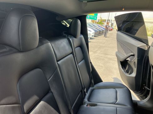 Used 2023 Tesla Model Y Performance AWD/4WD image 22