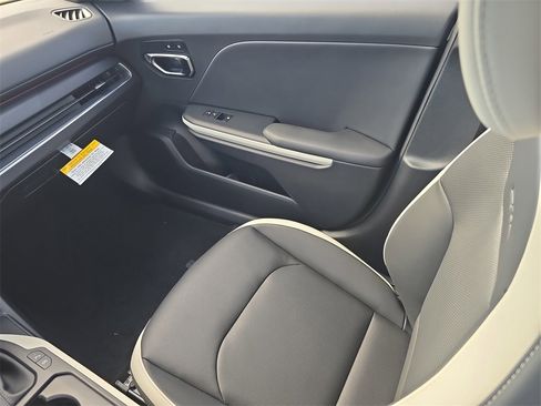New 2025 Kia K4 GT-Line Turbo image 15