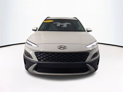 Used 2023 Hyundai Kona SEL w/ Convenience Package FWD image 3