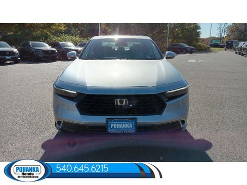 New 2025 Honda Accord Hybrid Touring image 2