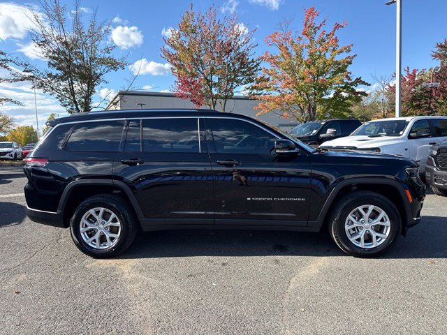 Used 2023 Jeep Grand Cherokee L Limited AWD/4WD image 17