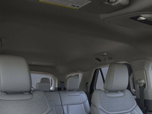 New 2025 Ford Explorer Active w/ Active Comfort Package image 23