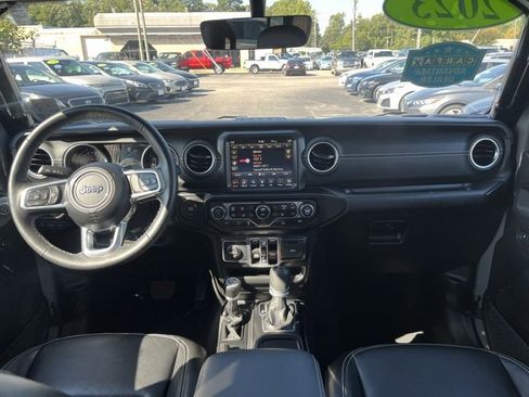 Used 2023 Jeep Wrangler Unlimited Sahara w/ Cold Weather Group image 25